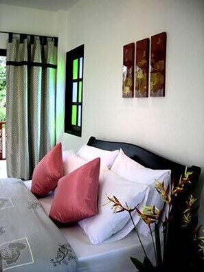 Habitación superior | Escritorio, insonorización, camas extra y wifi gratis