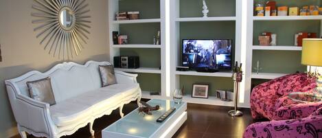 Superior Apartment, 1 Bedroom | Living area