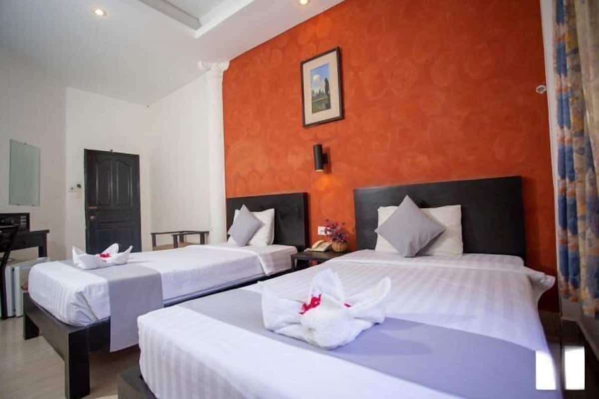 1 bedroom, minibar, in-room safe, desk
