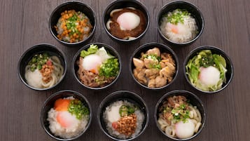 Desayuno buffet todos los días (con cargo)