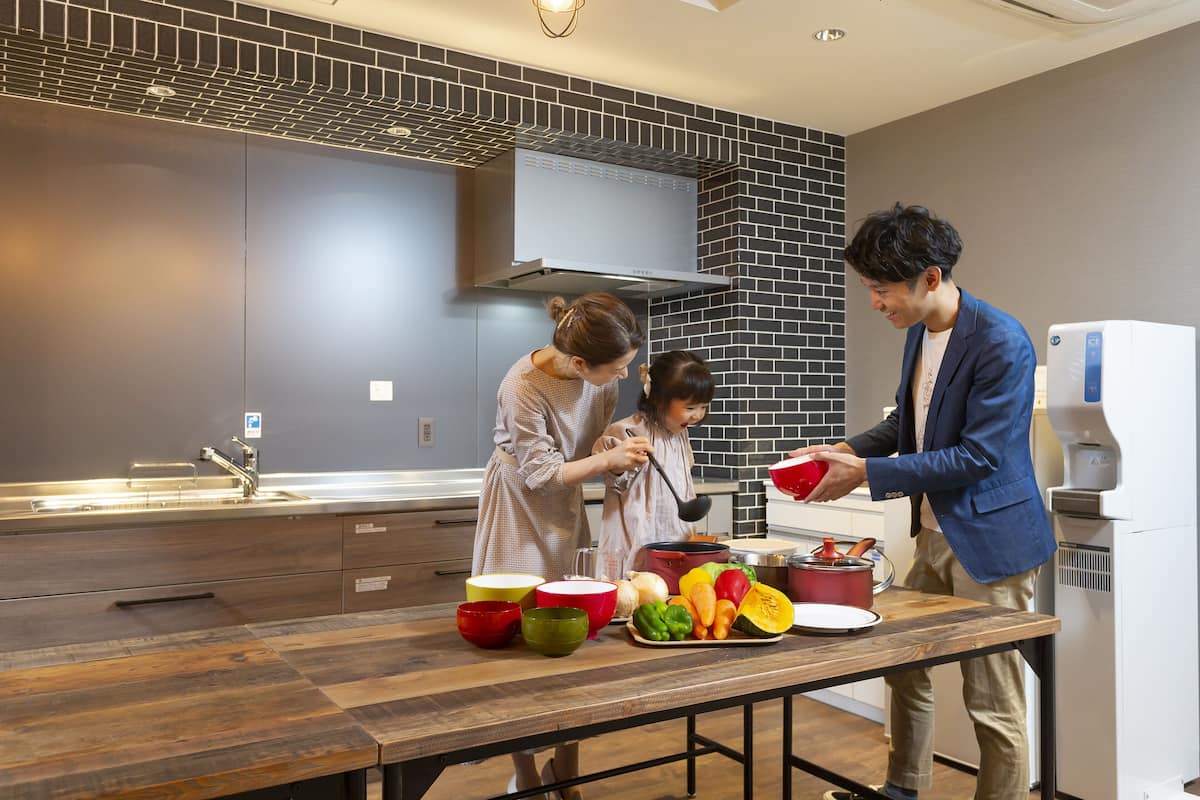 fridge, microwave, coffee/tea maker, electric kettle