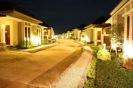 Exterior. Luxio Hotel Sorong
