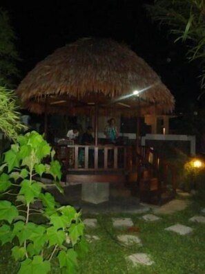 Breakfast, lunch, dinner served; international cuisine