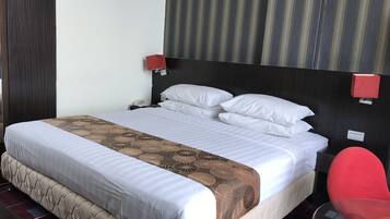 Suite Eksekutif | Minibar, meja kerja, setrika/meja setrika, dan Wi-Fi gratis