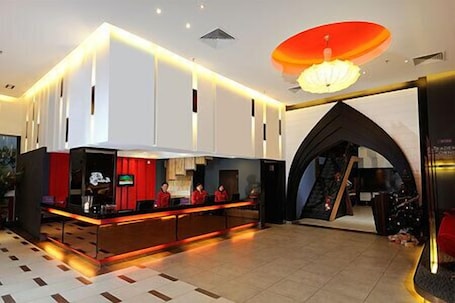 Reception. SSL Traders Hotel