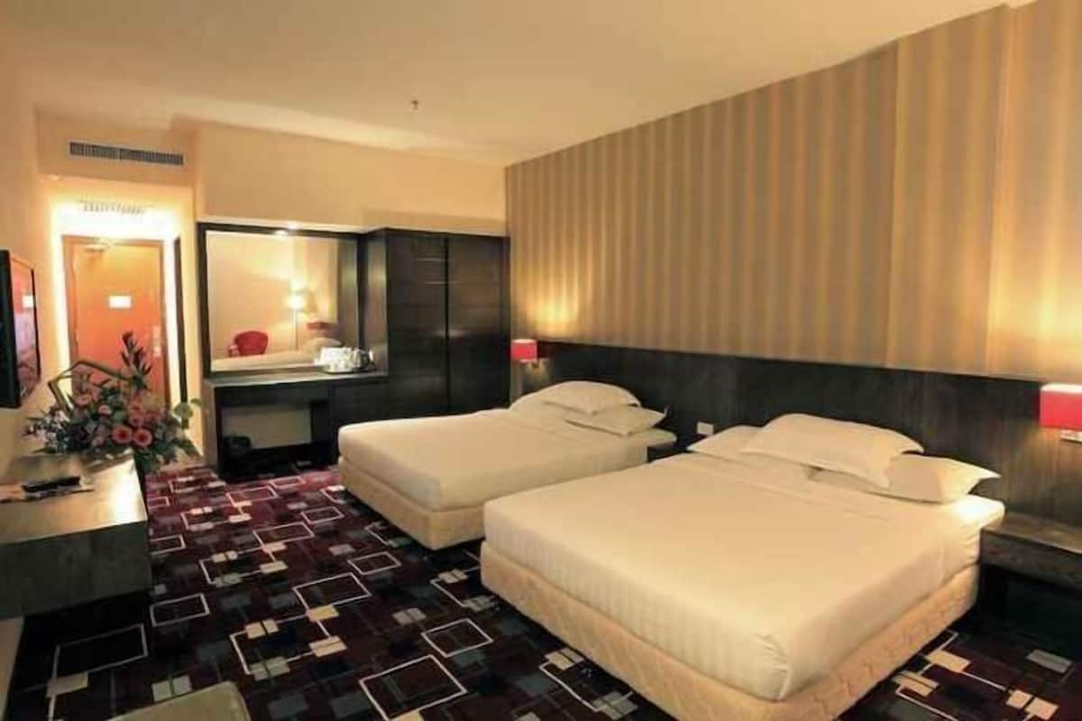 Minibar, desk, iron/ironing board, free WiFi