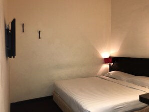 Compact Queen Room