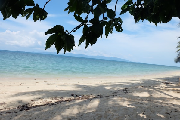 On the beach - Fairyland Resort Koh Samui (Koh Samui)