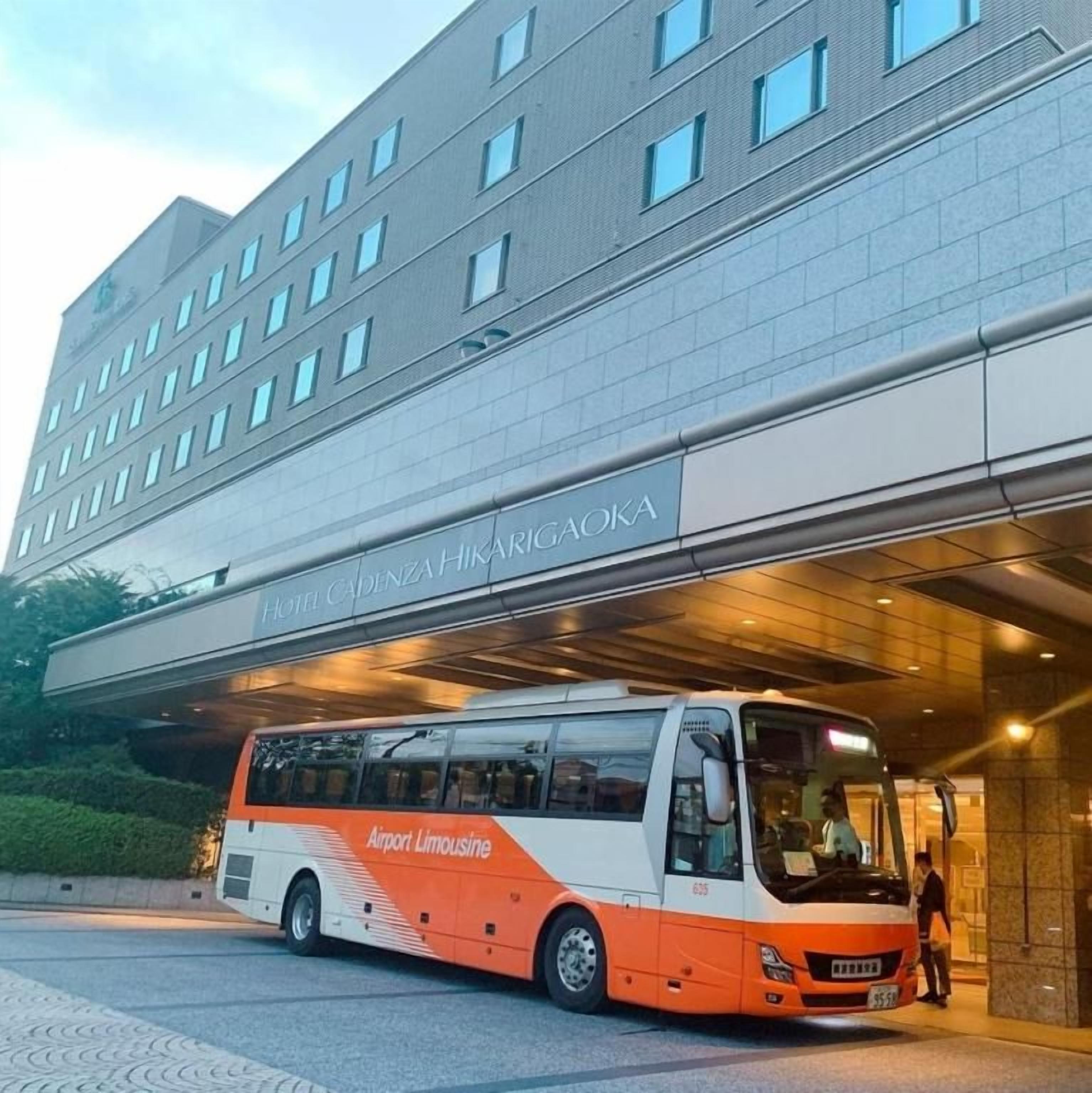 A modern building with a sign that reads 'Hotel Cadinza Hiraganaoka.'