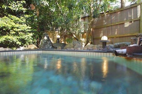 Hot springs, body treatments, aromatherapy, detox wraps, facials