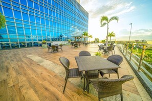 Outdoor banquet area - Richmonde Hotel Iloilo (Iloilo)