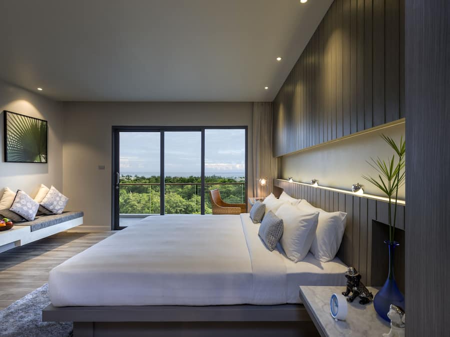 Caja fuerte, escritorio, cortinas opacas y cunas gratuitas