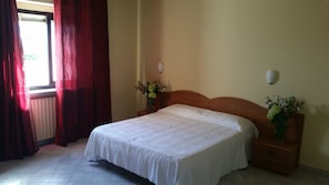Habitación doble | Escritorio