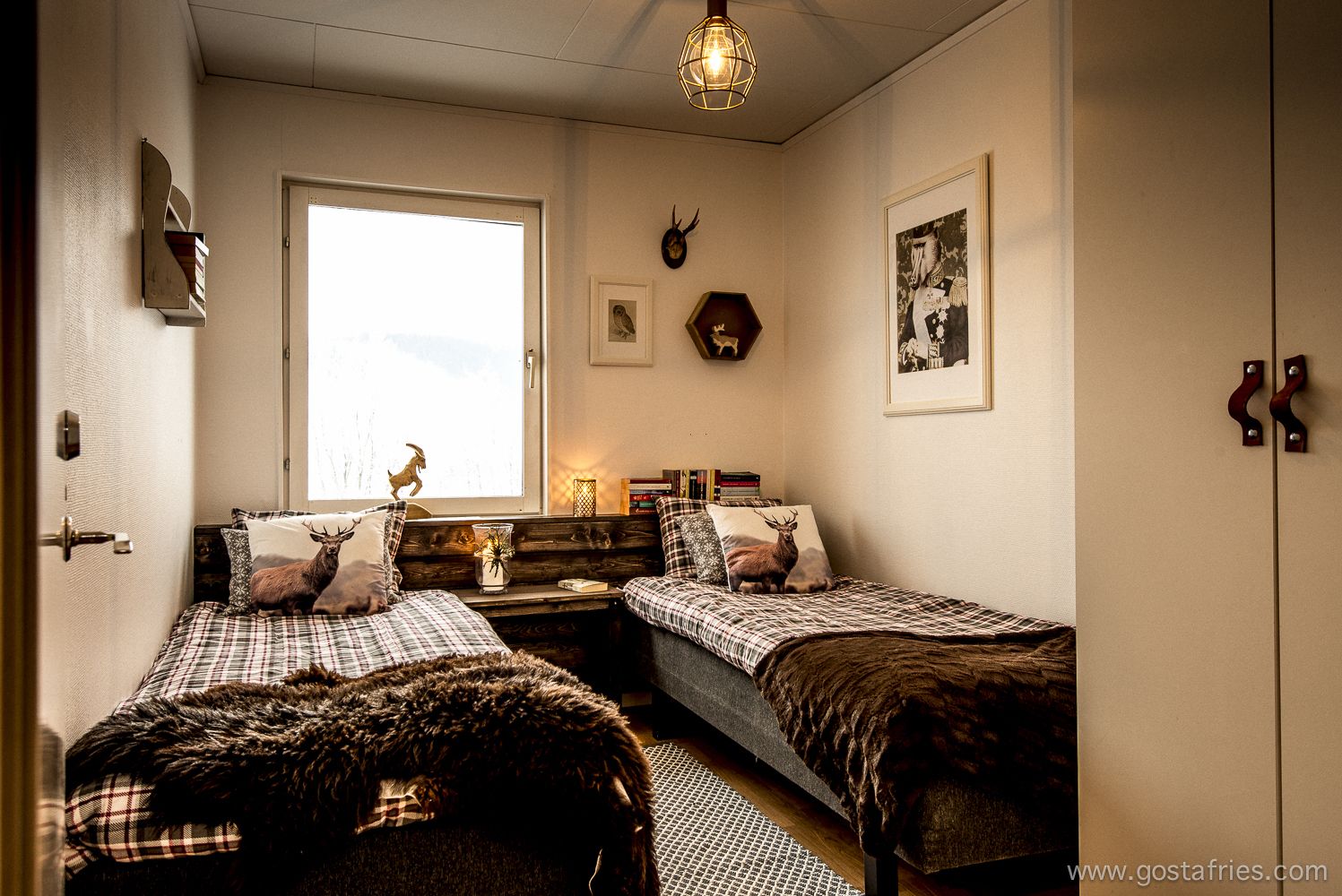 Double or Twin Room, Shared Bathroom