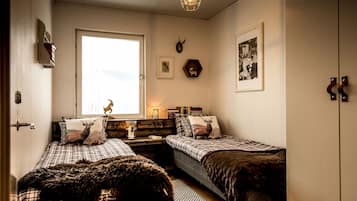 Double or Twin Room, Shared Bathroom