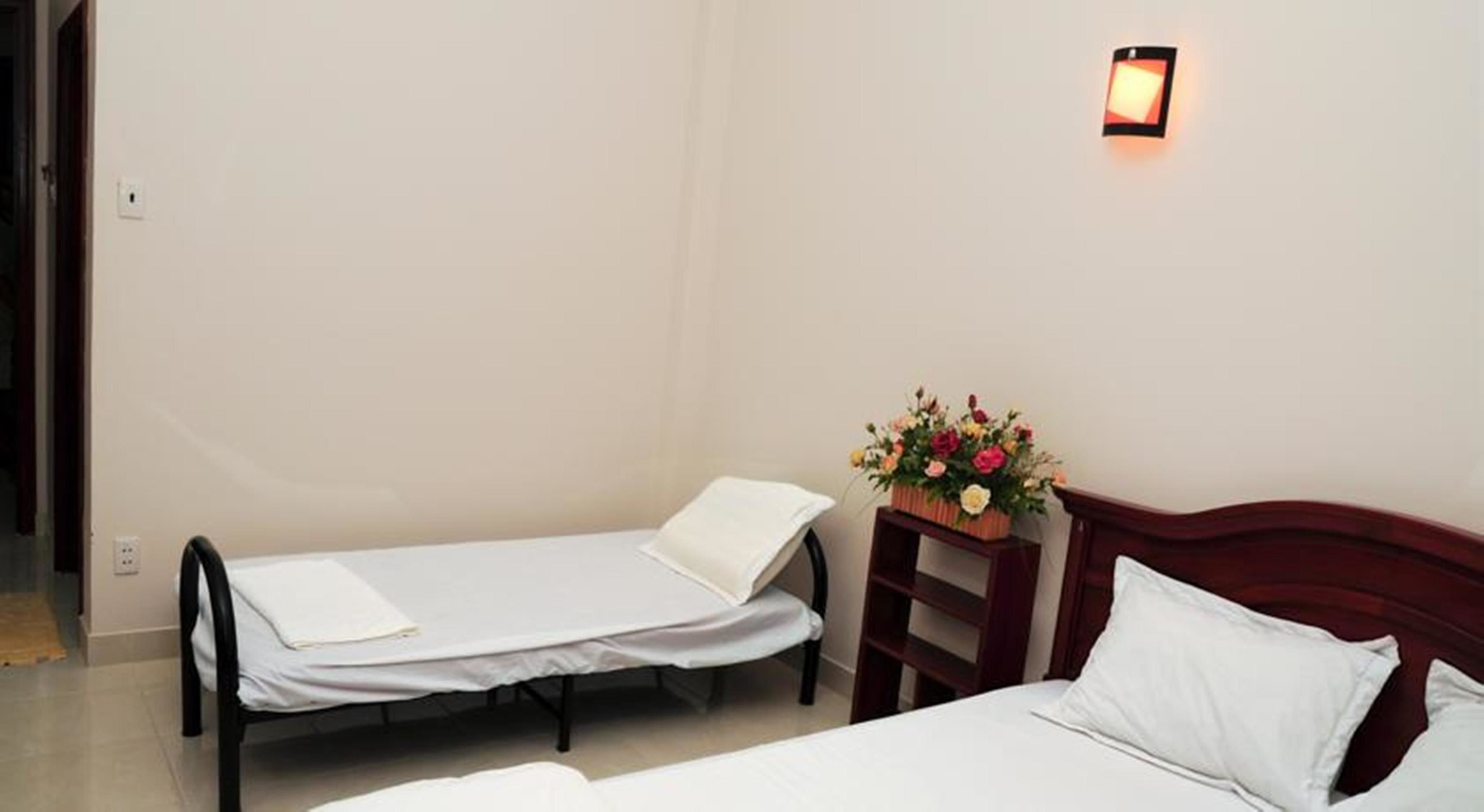 family room, 2 double beds | minibar, desk, soundproofing, rollaway beds