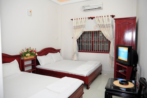 Minibar, bureau, chambres insonorisées, lits pliants/supplémentaires
