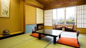 傳統客房 (Aoi Kan (10 Tatami Mats))
