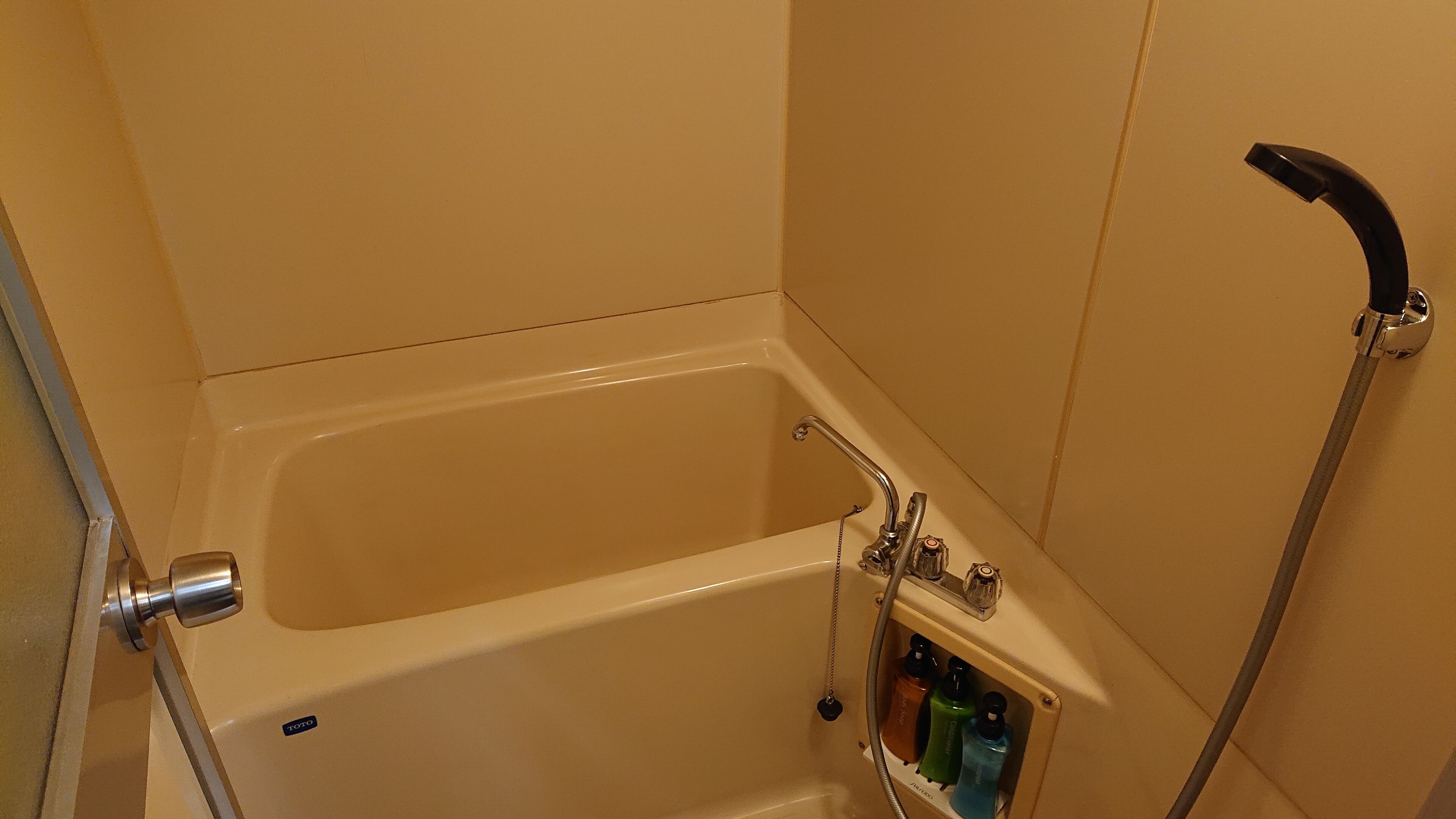 傳統客房 (Genroku-kan) | 浴室 | 花灑/浴缸組合、水力按摩花灑、免費梳洗用品、風筒