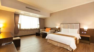 Standard Double Room | Desk, free WiFi, bed sheets