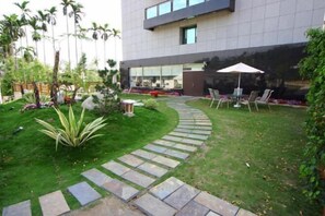 Desk, free WiFi, bed sheets - F Hotel Chiayi (Fanlu)