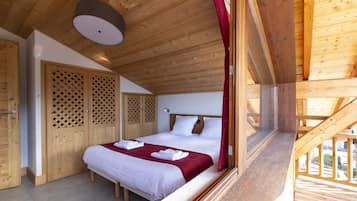 Soundproofing, free cots/infant beds, free WiFi, bed sheets