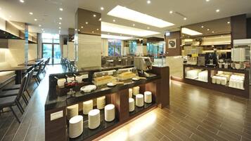 2 restaurants, breakfast, lunch, dinner served; Chinese cuisine