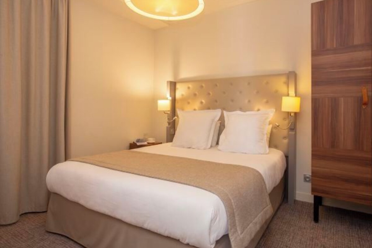 Insonorización, cunas gratuitas, wifi gratis y ropa de cama 