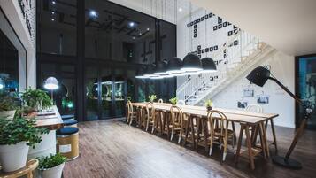 Àrea amb seients del vestíbul