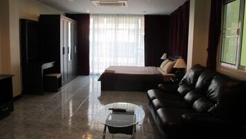 Superior Room | In-room safe, desk, blackout drapes, free WiFi