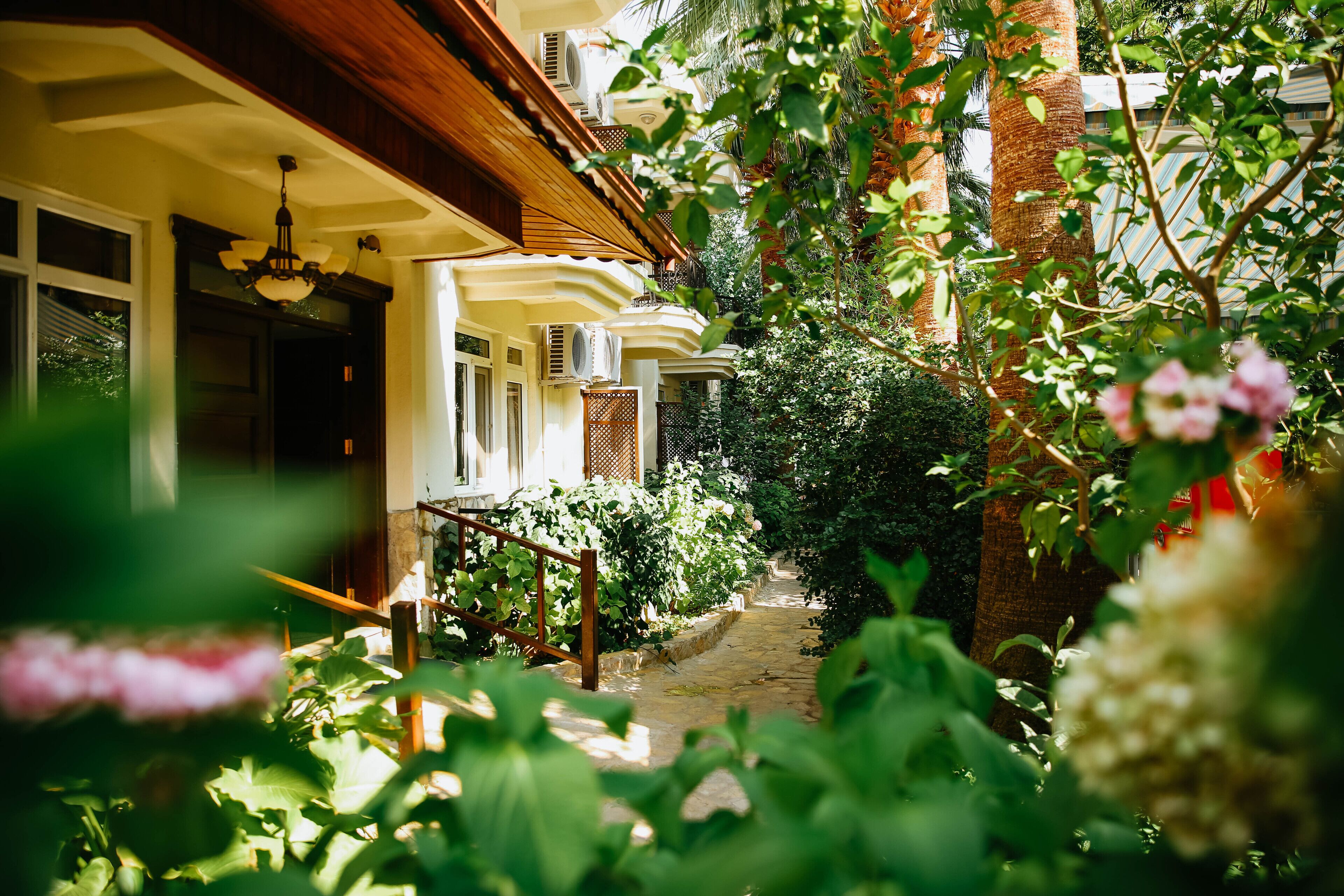 standard hotel room / 2 persons | 1 bedroom, minibar, desk, free wifi