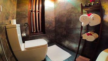 Minibar, két bảo mật tại phòng, bàn ủi/dụng cụ ủi quần áo