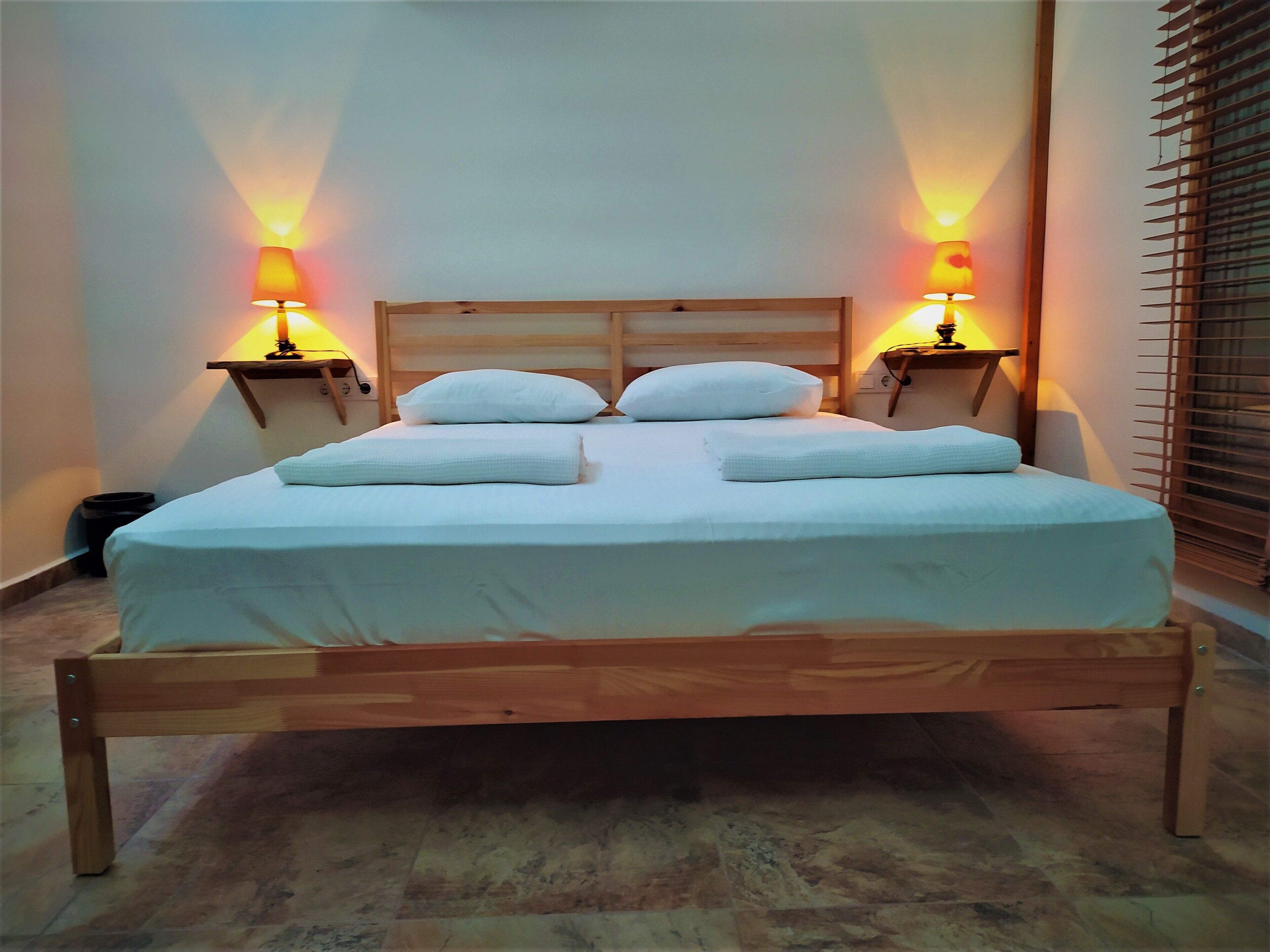 luxury apartment | in-room safe, desk, soundproofing, free cots/infant beds