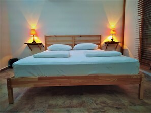 Luxury Apartment | In-room safe, desk, soundproofing, free cribs/infant beds - Pia Aparts (Kemer)