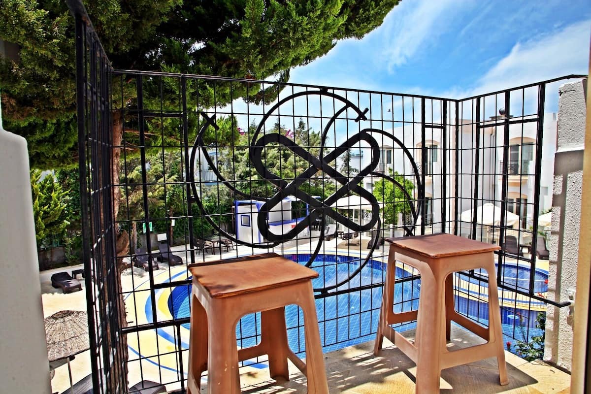 Minibar, in-room safe, WiFi, bed sheets