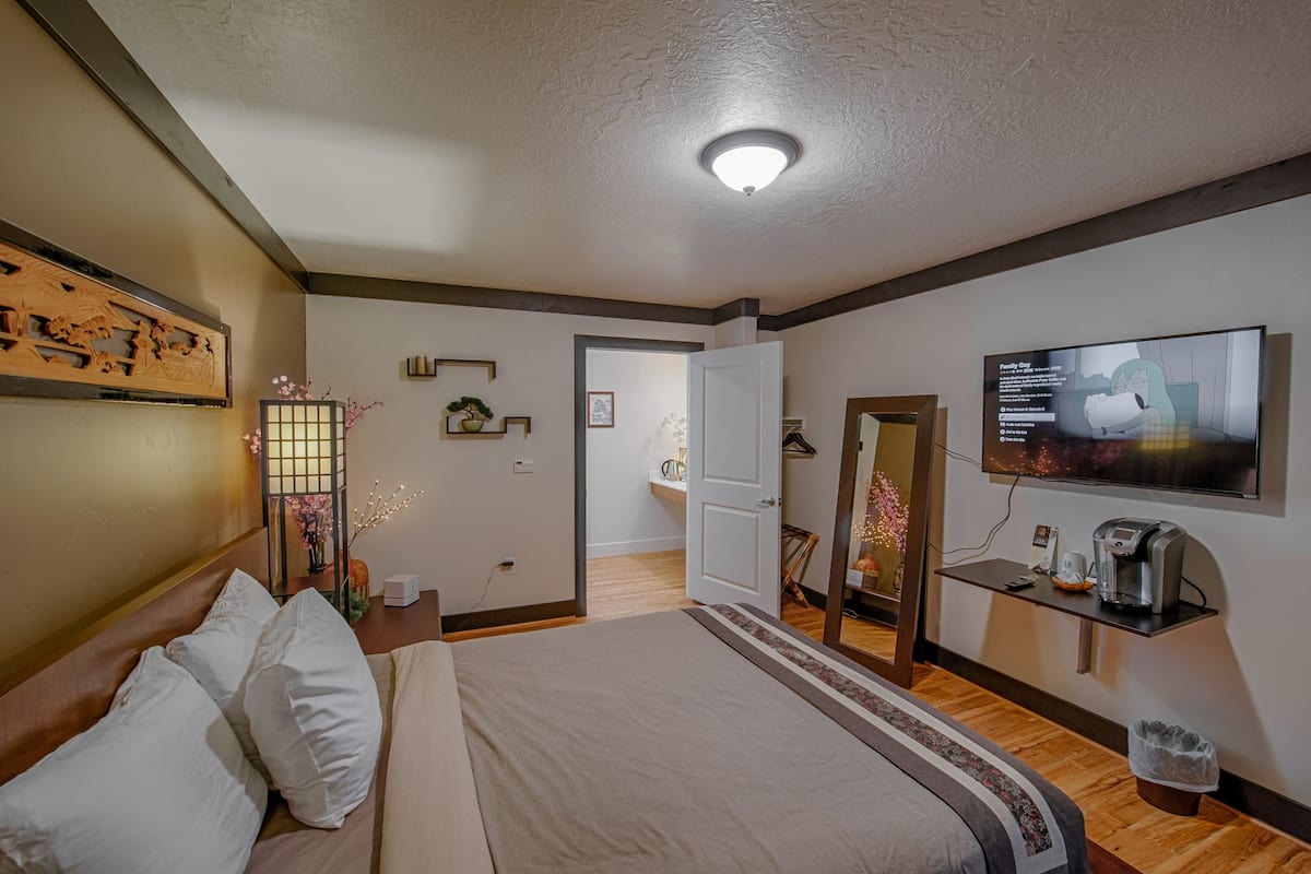 Signature Room, 1 King Bed