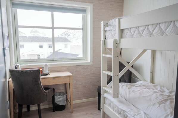 Bunk Bed Room | Hypo-allergenic bedding, individually decorated, individually furnished