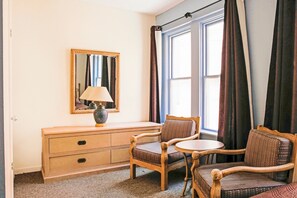 客房, 2 張標準雙人床 | 書桌、免費無線上網、床單