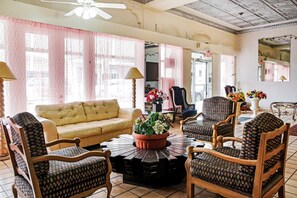 Khu tiếp khách ở sảnh