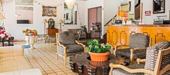 OYO Historic Cameron Hotel Brownsville I-69E