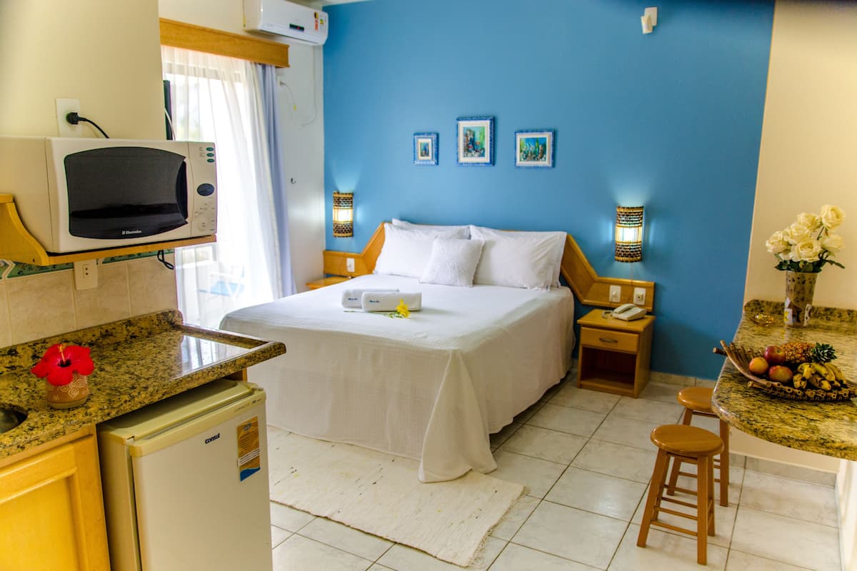 Deluxe Double Room | Minibar, in-room safe, free WiFi, bed sheets