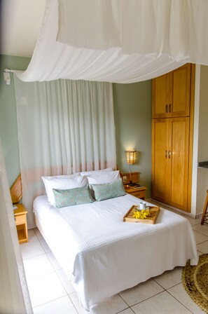 Minibar, in-room safe, free WiFi, bed sheets - Pousada Barra Mar (Imbituba)