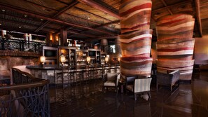 4 bars/lounges, wine bar