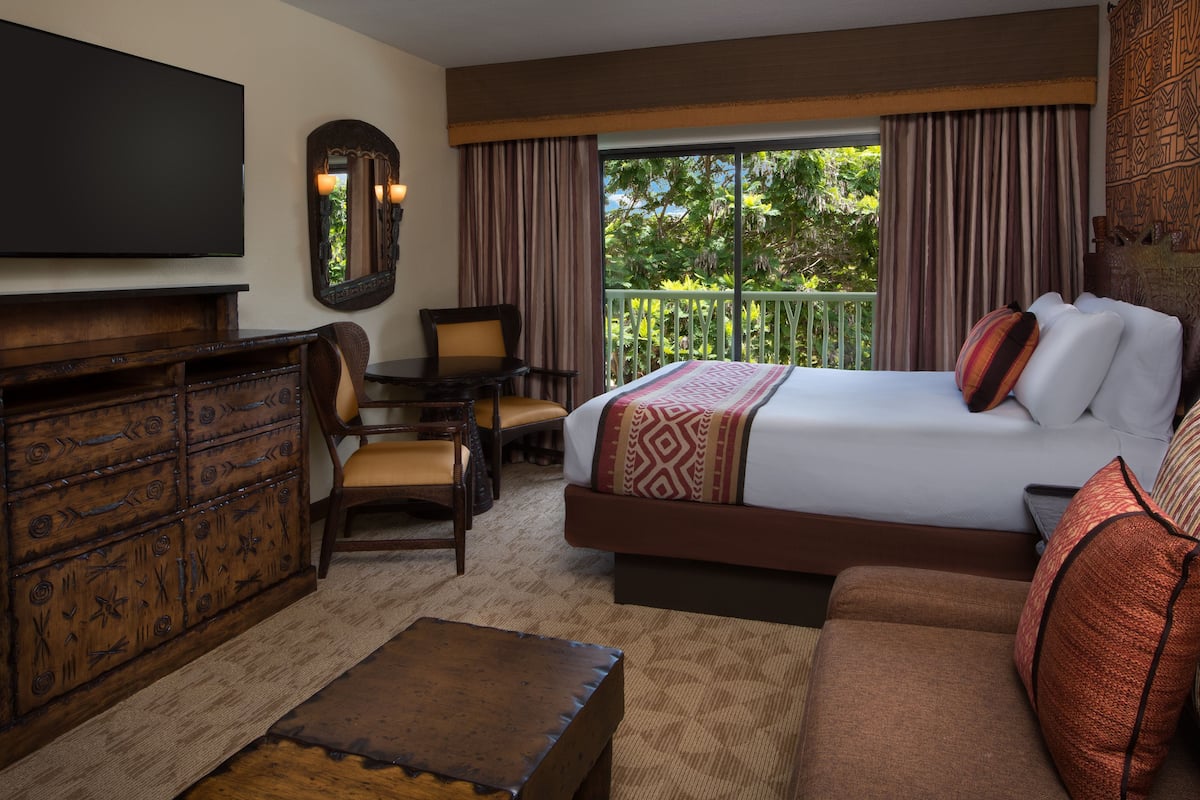 In-room safe, desk, laptop workspace, blackout curtains