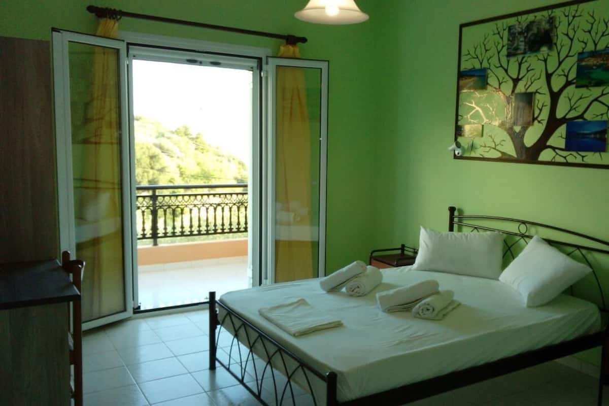 Apartment, 1 Bedroom | 1 bedroom, soundproofing, free WiFi