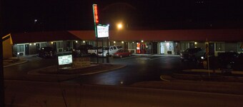 Tazewell Motor Lodge