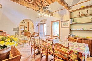 Appartamento panoramico, 4 camere da letto (Montescalari 6) | Una scrivania, culle/letti per bambini (gratuiti)