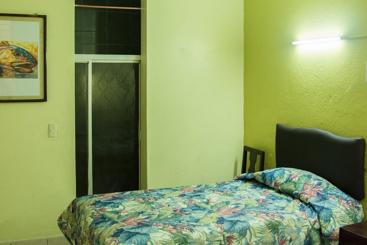 เตารีด/โต๊ะรีดผ้า, Wi-Fi ฟรี, ผ้าปูที่นอน, ทางสำหรับรถเข็น