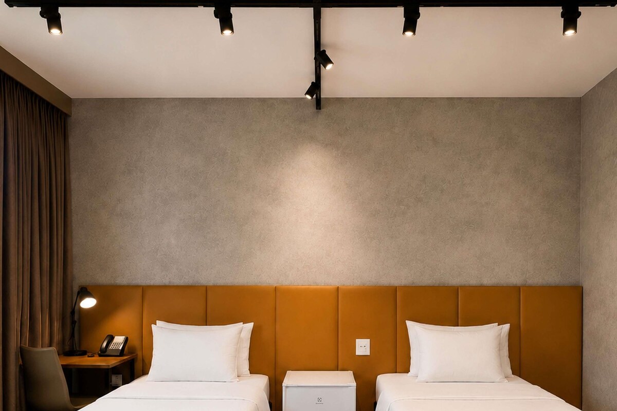 Standard Twin Room, 2 Single Beds | Hypo-allergenic bedding, pillow-top beds, minibar, in-room safe