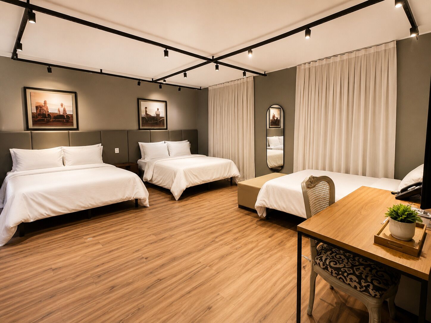 Superior Room | Hypo-allergenic bedding, pillowtop beds, minibar, in-room safe